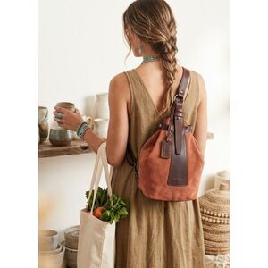 Old Trend Daisy Suede Leather Sling Crossbody Bag  MSRP $275
